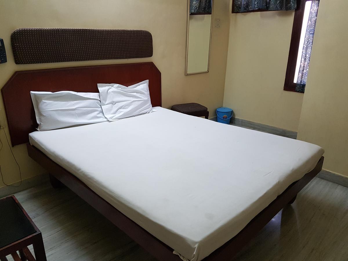 Sri Sai Residency Hotel Tirupati Exterior foto